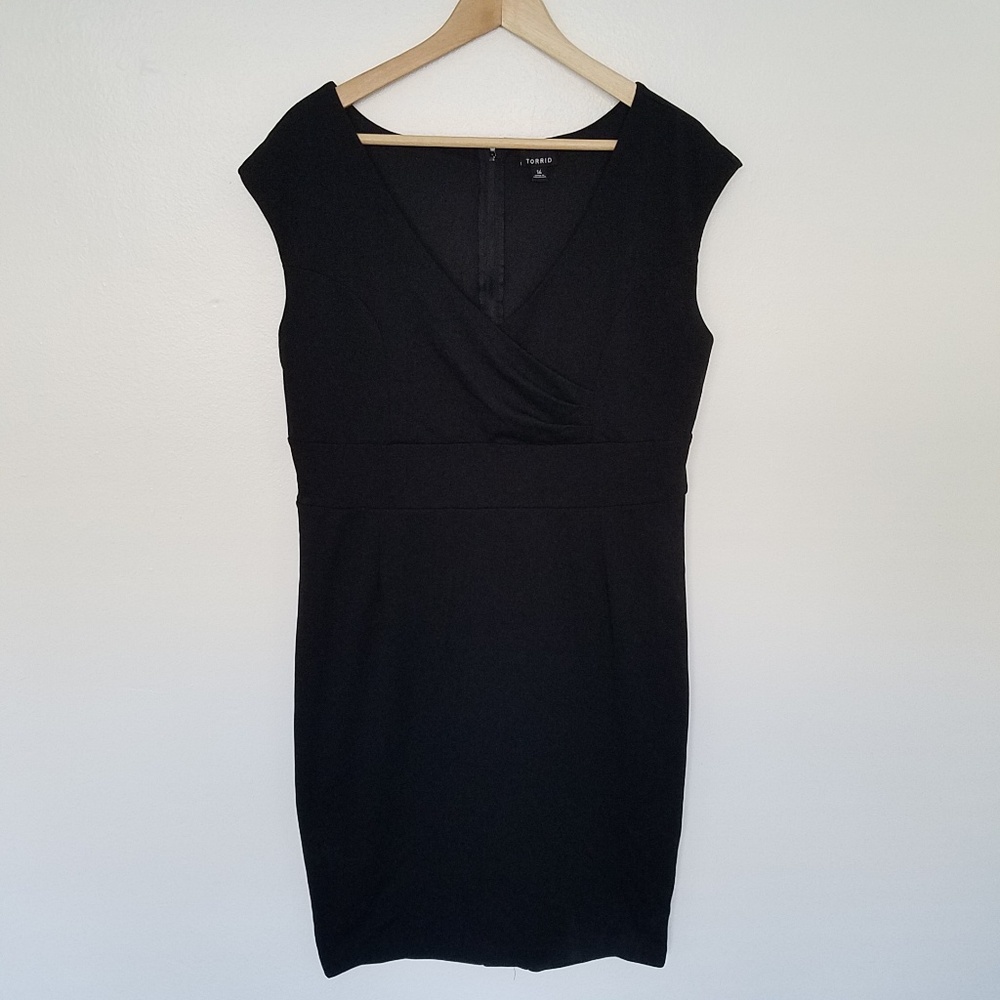 Torrid Black Sleeveless Wrap V-neck Sheath Dress
